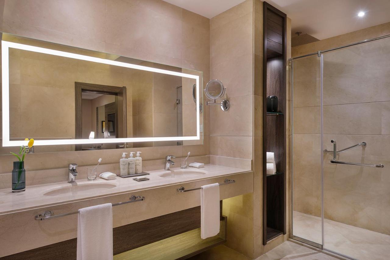 Voco Al Khobar By Ihg Otel Dış mekan fotoğraf Bathroom