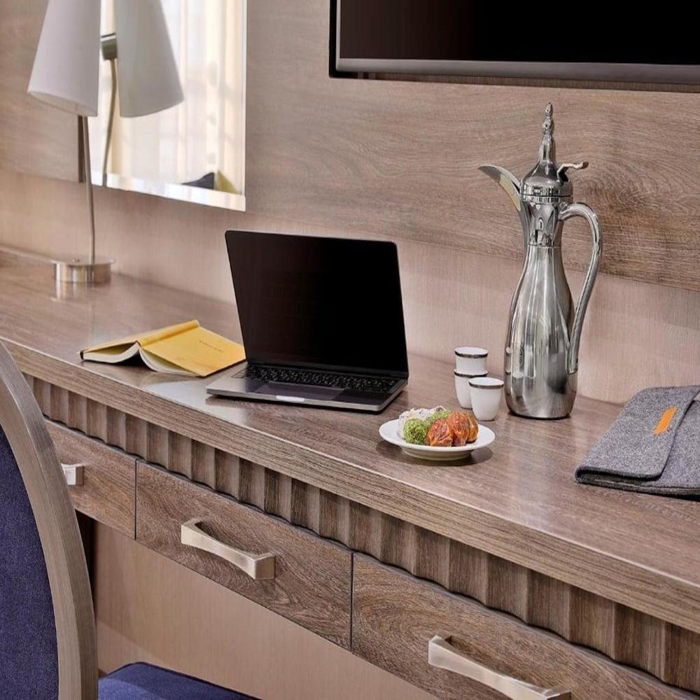 Voco Al Khobar By Ihg Otel Dış mekan fotoğraf A Dallah