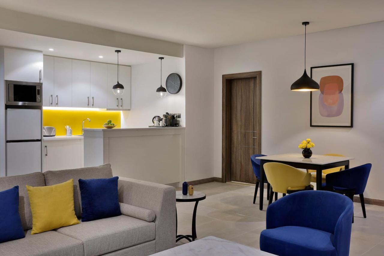 Voco Al Khobar By Ihg Otel Dış mekan fotoğraf A typical apartment at the hotel