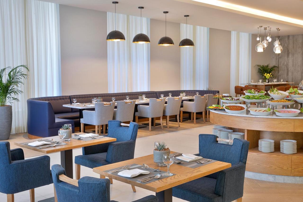 Voco Al Khobar By Ihg Otel Dış mekan fotoğraf The restaurant